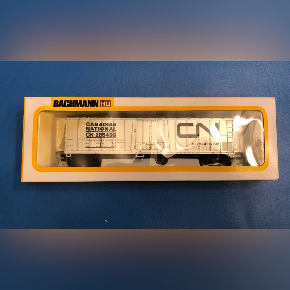 Bachmann HO Canadian National CN 286499 51 FT Steel Reefer Unit